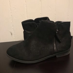 Girls black booties